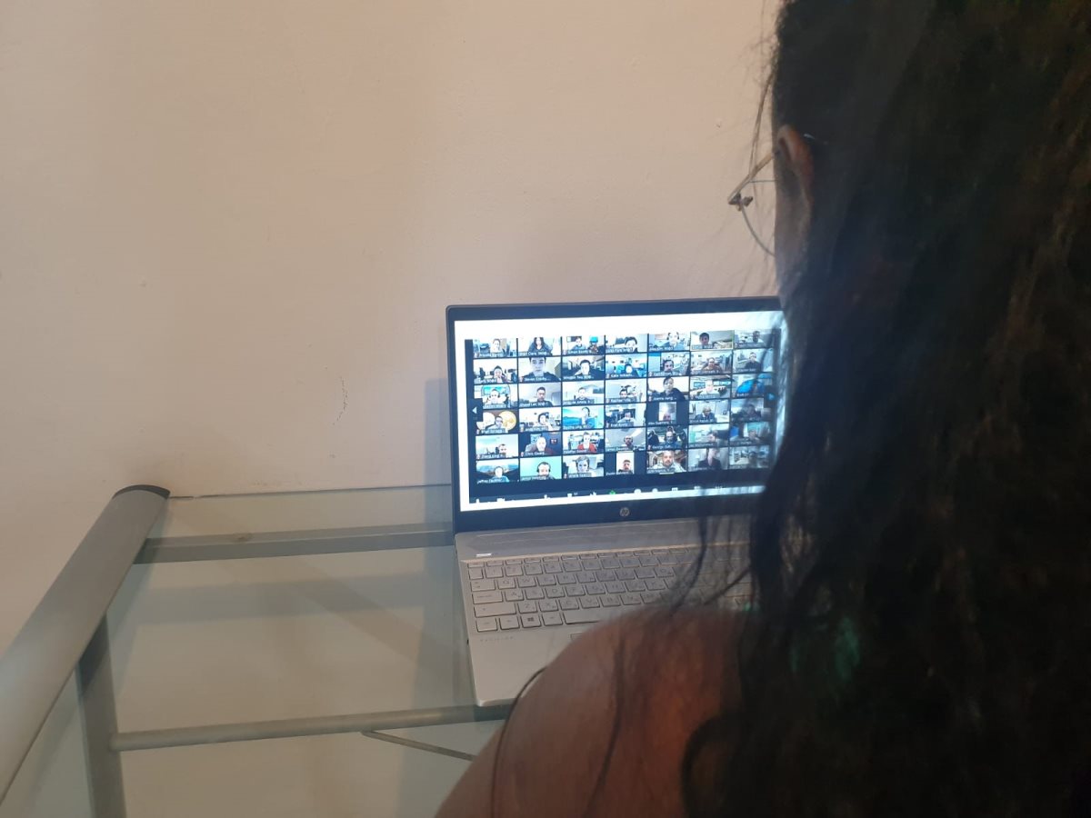 אילוסטרציה - למידה בזום, למידה מרחוק