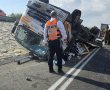 כביש 34: המשאית התהפכה, הנהג נפצע בינוני 